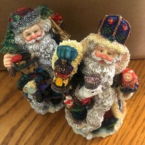 2 1998 Crinkle Clause Collectors Figurines